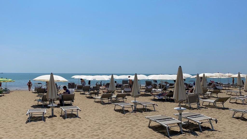 Hotel Mediterraneo Suite&Residence Lido di Jesolo Dış mekan fotoğraf