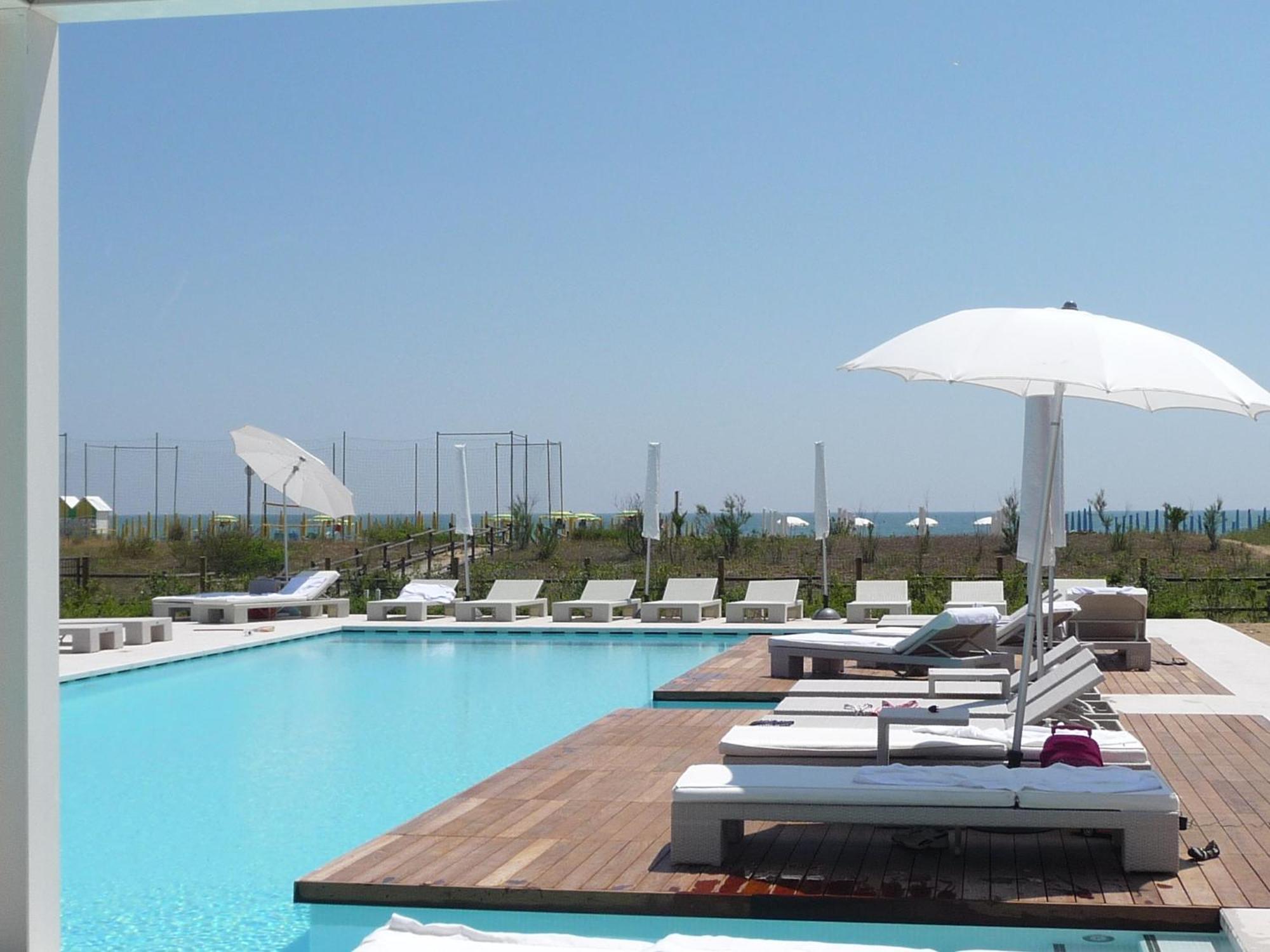 Hotel Mediterraneo Suite&Residence Lido di Jesolo Dış mekan fotoğraf